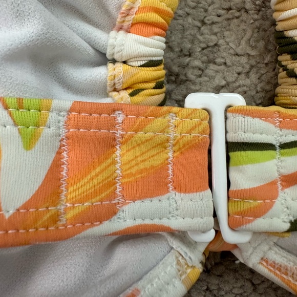 NWT Roxy Pt Beach Classics Floral-Print Halter Bikini Top L - Picture 5 of 6